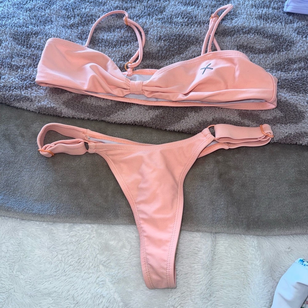 Boutine LA Pink Bikini Set